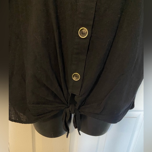 EUC City Chic black viscose linen look button up tie front beachy top Sz 18/M - Picture 3 of 5